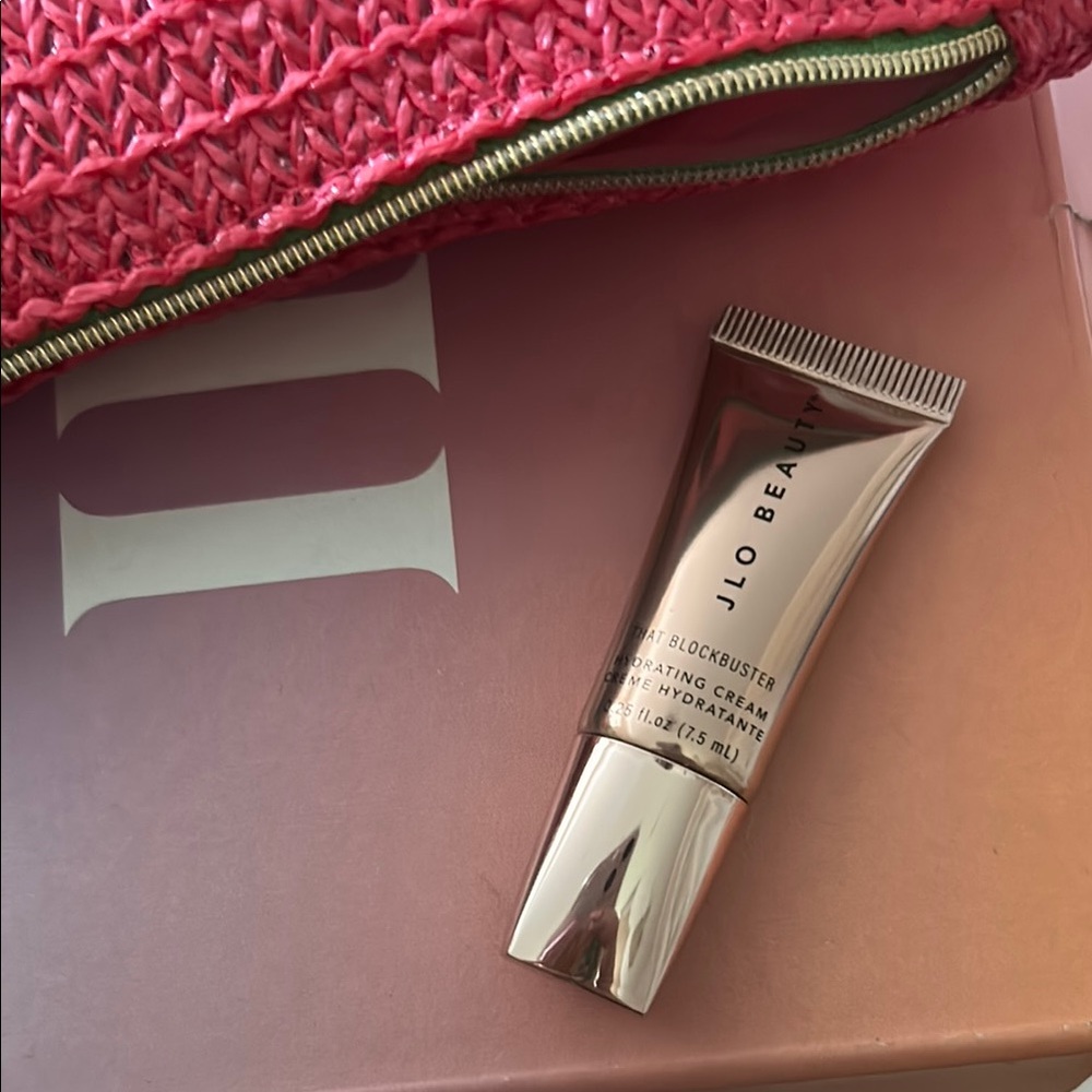 JLo Beauty Hydrating Cream
